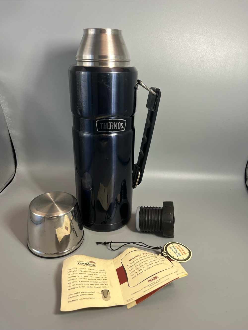 Thermos 40 oz. Stainless King Vacuum Insulated Stainless Steel Beverage Bottle